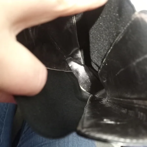 Final Sale - DOLCE & GABBANA Black Patent Pull-on Stiletto Boots, size 37½ - Picture 8 of 9